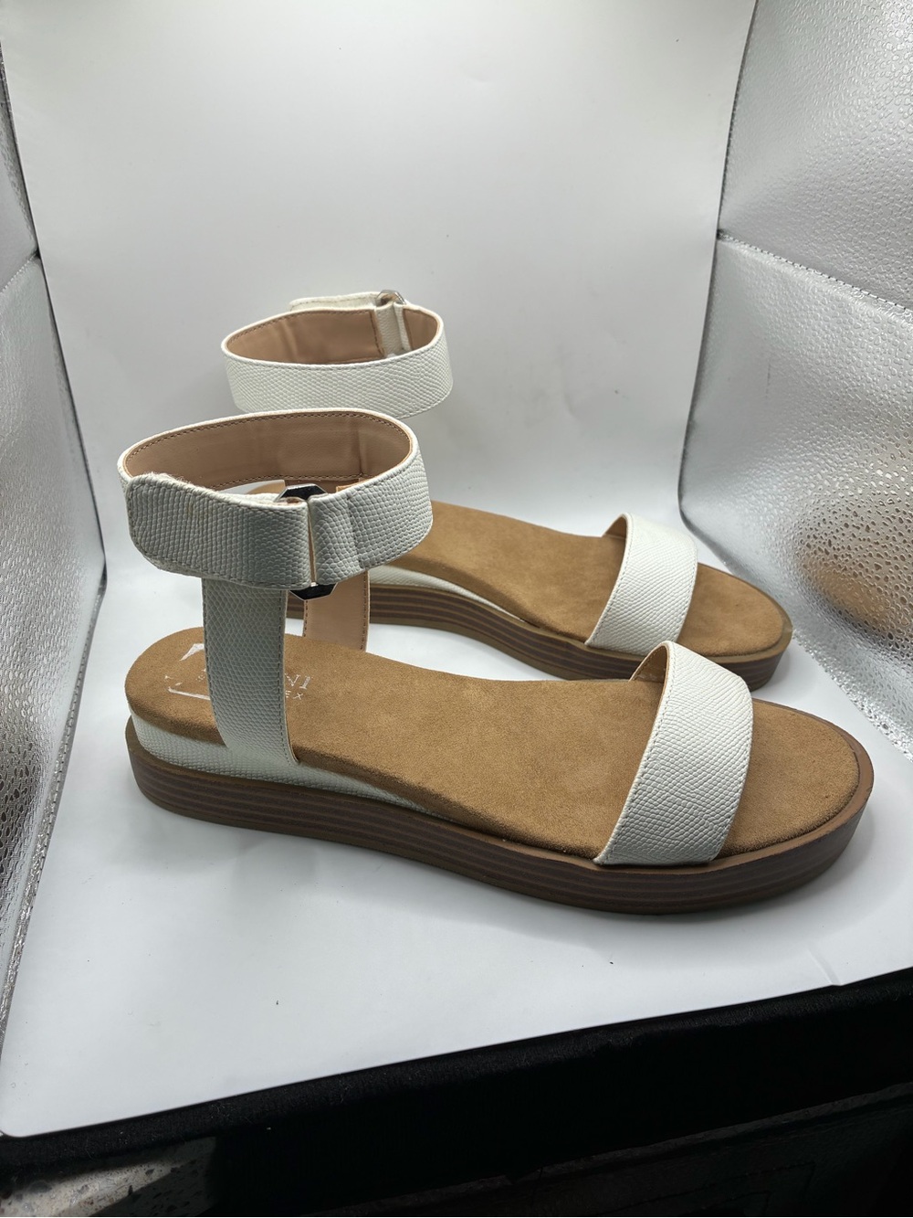 Alfani Step Flex White Ankle Strap Sandals Women’s 6.5M Comfort Flat Sandals NWB